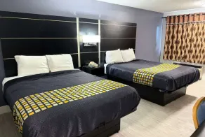 Coratel Inn & Suites by Jasper Hastings - Room