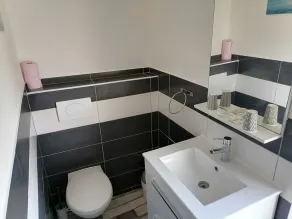 Hotel Le Parisien - Bathroom