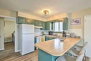 Golf, Ski + Fish: Cabin w/ Deck in Tobyhanna! - Innenbereich