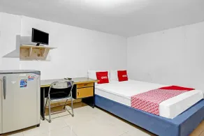 OYO Life 90791 Royale Margorejo - Room