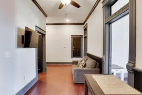 Walk to Museums! Historic Downtown Marshall Apt - Interiör