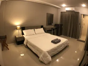 28 Place - Rom