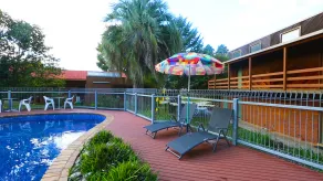 Mountain Creek Motel Bar & Restaurant - Pool