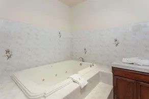 Ramada by Wyndham Fresno Northwest - Salle de bain