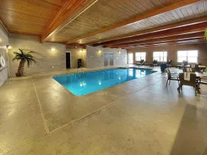 Comfort Inn & Suites Independence - Pool