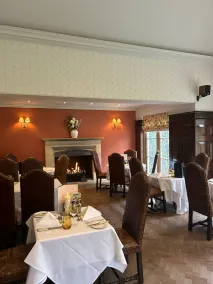 Ravenwood Hall Hotel - Restaurant