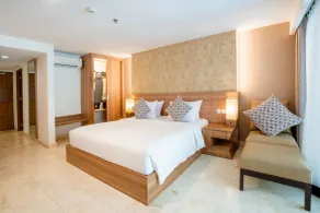 Cross Vibe Paasha Atelier Bali Kuta - Zimmer