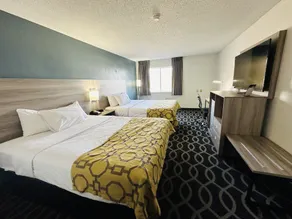 Baymont by Wyndham Piqua - Room