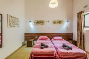 Blue Harbour 1 Seafront Holiday 2-bedroom Apartment With Terrace St Pauls Bay - Room