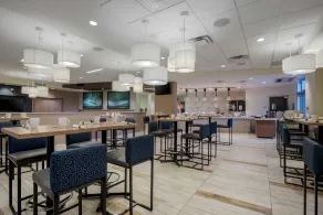 Best Western Plus Sawridge Suites - Restaurang