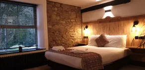 The Blue Boar - Historic Country Inn near Stratford-upon-Avon - Room