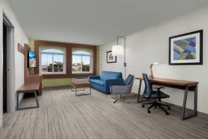 Holiday Inn Express Hotel & Suites Marina by IHG - Værelse