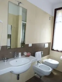 Hotel La Meridiana - Bathroom