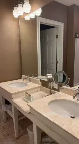 Rocky River Inn - Bad