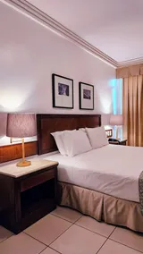 Metropolitan Hotel - Room