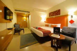 Gis Select Banjara Hill - Vista do quarto