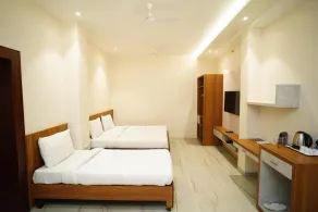 Hotel City Grand Varanasi - Rum