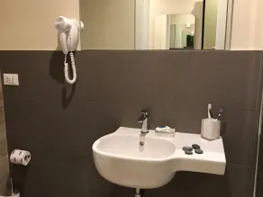 Honey Rooms Ferrara - Baño