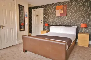 Central Hotel Cheltenham by Roomsbooked - Habitación