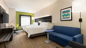 Holiday Inn Express and Suites Pryor by IHG - Værelse