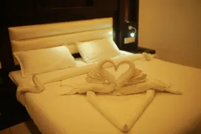 THEERTHA INTERNATIONAL - Zimmer