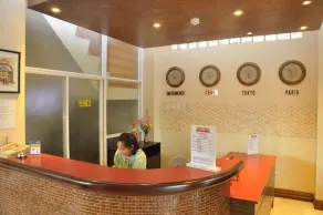 RedDoorz Plus New Era Budget Hotel Mabolo former RedDoorz near Landers Superstore Cebu City - Reception