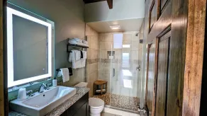 Lone Point Cellars - Salle de bain