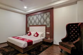 Hotel The Royal Krishna - Room