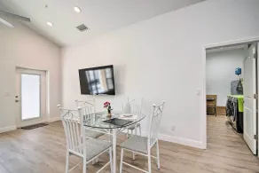 Sleek Tavares Condo 3 Miles to Downtown - Innvendig