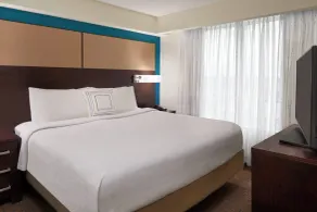 Residence Inn by Marriott Toronto Airport - Chambre