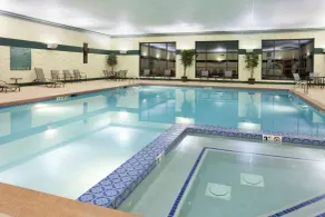 Holiday Inn & Suites Bolingbrook by IHG - Pool