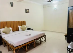 Candolim Aloft - Interior