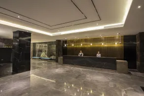 Orange Hotel Shanghai Pudong Airport - Free shuttle bus to PVG airport - Reception