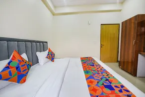 Fabhotel Palm Paradise - Room