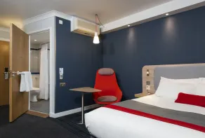 Holiday Inn Express Bath by IHG - Room