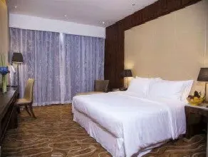 Ramada Plaza Huizhou East - Room
