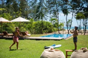 Niketh Villa Komari Arugambay 450m From Light House Surf Point - Piscine