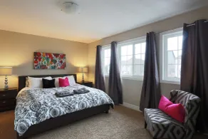 Boardwalk Homes - Executive Townhomes - Værelse