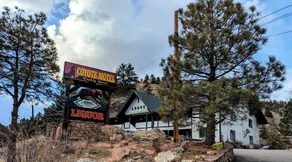 Coyote Motel West - Façade de l’hébergement