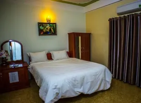 Paradise Hotel - Room