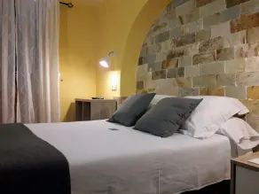 Hotel La Casa Del Abuelo - Room