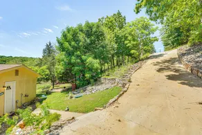Deck w/ Covered Dock! Lakefront Ozark Cottage - Interiør
