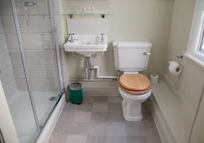 The Kings Arms Hotel - Baño
