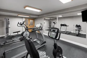 AmericInn by Wyndham Monmouth - Fitness facility