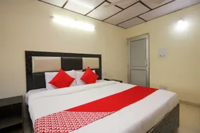 OYO 24525 Hotel Country Lodge - Chambre