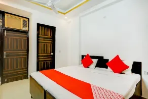 Hotel Golden Inn - Chambre