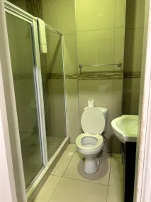 Bayside Hotel 97 Russell Street - Bathroom