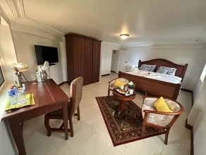 Cozy Hill Gardens - Room
