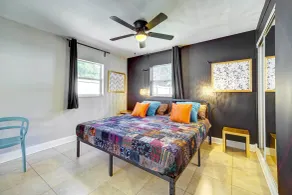 Colorful Vero Beach Vacation Rental With Pool! - Zimmer