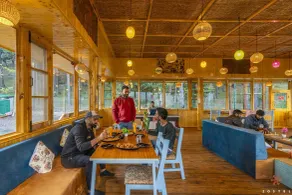 Zostel Pahalgam - Restaurant